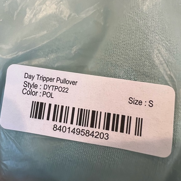 L*Space Revolve Day Tripper Pullover Color Pool Size Small NWT - Picture 11 of 12